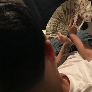 Meet your Posher, Pierre